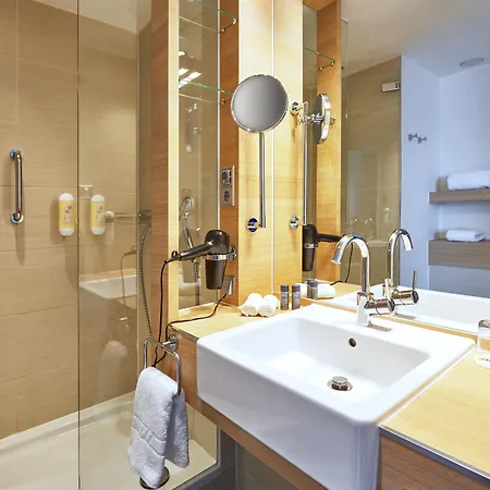 Salzburg-hauptbahnhof Hotel 4*