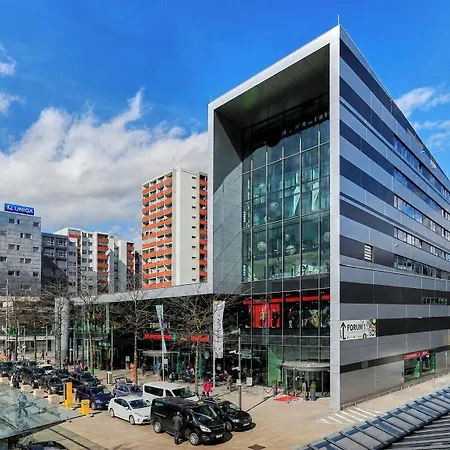 Salzburg-hauptbahnhof 4*