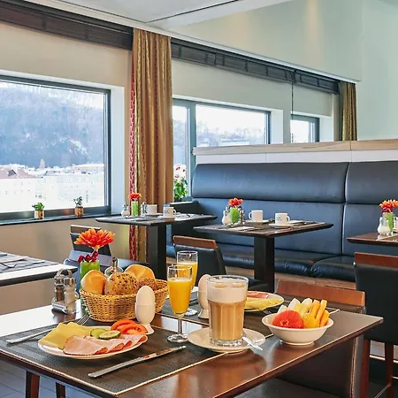 H+ Hotel